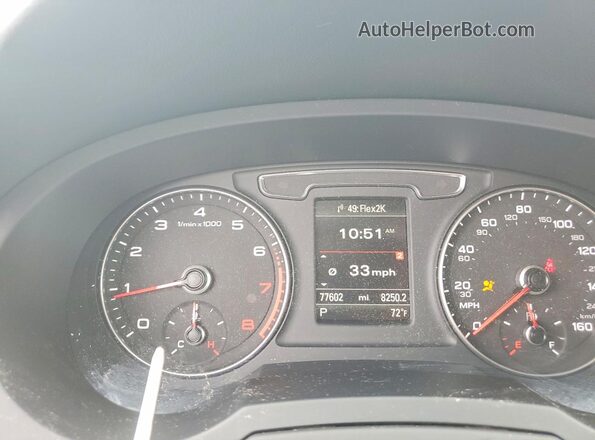 WA1ECCFS9JR025249 2018 AUDI Q3 Gray Սարքավորումների վահանակի տեսք