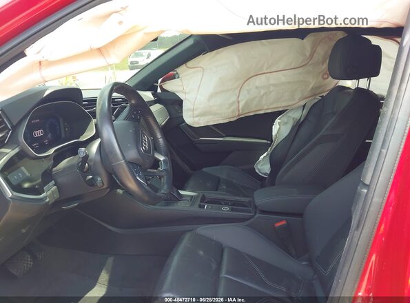 WA1EECF31L1060890 2020 AUDI Q3 Red წინა სალონის ხედი