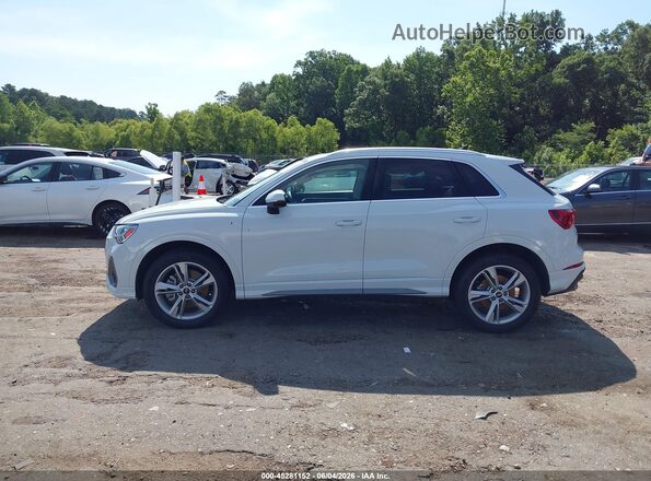 WA1EECF31N1045406 2022 AUDI Q3 White Rear interior view