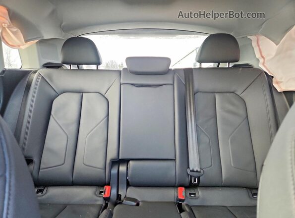 WA1EECF32K1071587 2019 AUDI Q3 White Rear seats view