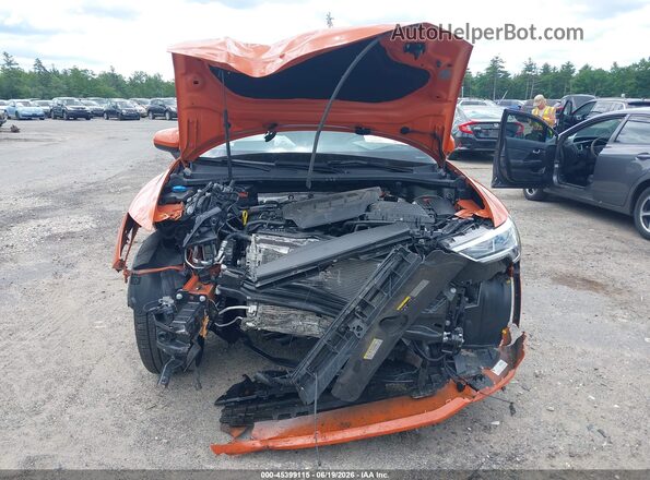 WA1EECF32R1096323 2024 AUDI Q3 Orange Front view