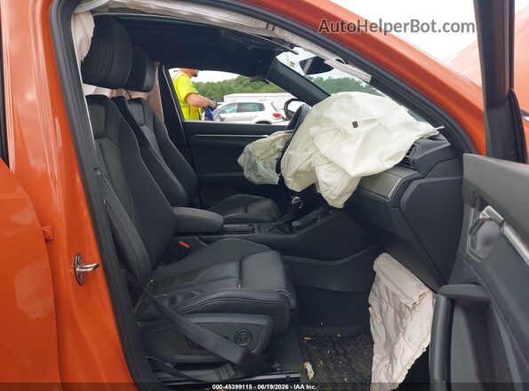 WA1EECF32R1096323 2024 AUDI Q3 Orange Front interior view