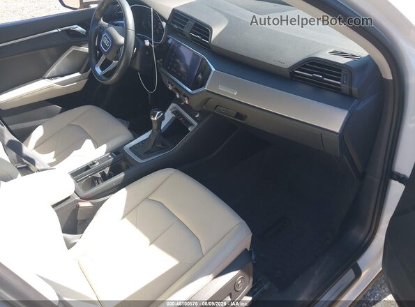 WA1EECF34N1048137 2022 AUDI Q3 White 