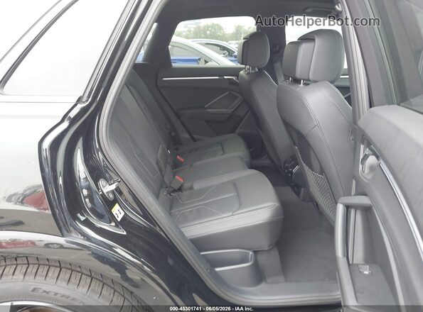 WA1EECF34P1048397 2023 AUDI Q3 Black Вид наклейки з VIN-кодом