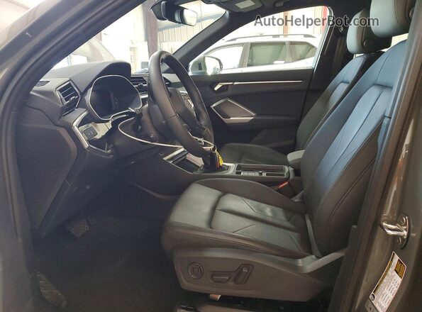 WA1EECF36R1174117 2024 AUDI Q3 Charcoal წინა სალონის ხედი