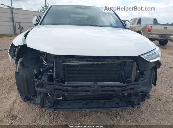 WA1EECF37L1009393 2020 AUDI Q3 White Widok z przodu