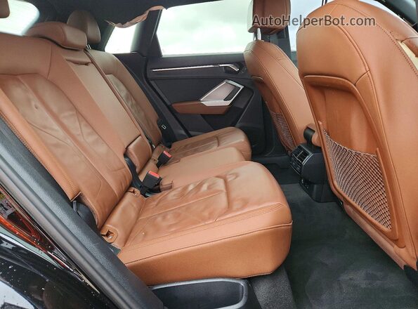 WA1EECF37L1027263 2020 AUDI Q3 Black Հետևի նստատեղերի տեսք