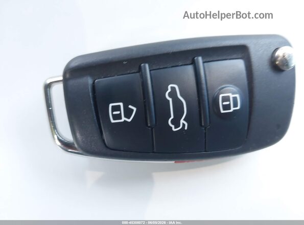 WA1EECF37M1151647 2021 AUDI Q3 Red Vista del salpicadero