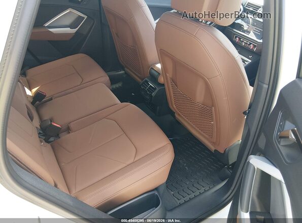 WA1EECF37P1034641 2023 AUDI Q3 White Вид наклейки з VIN-кодом