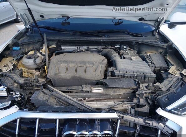 WA1EECF37P1034641 2023 AUDI Q3 White Вид ззаду