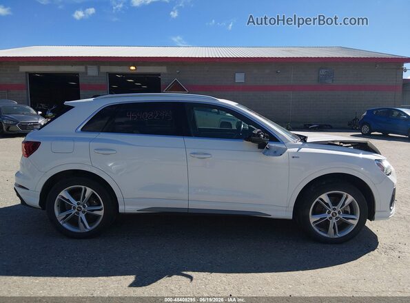 WA1EECF37P1034641 2023 AUDI Q3 White Панорамний вид салону 360°
