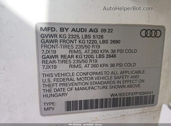 WA1EECF37P1034641 2023 AUDI Q3 White Вид підкапотного простору