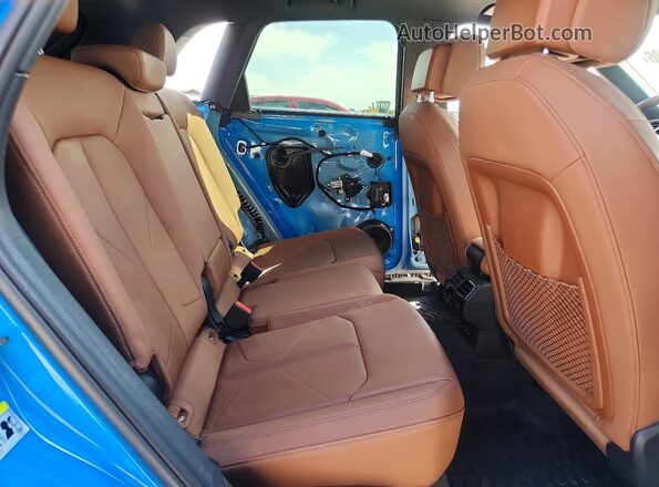 WA1EECF38M1023126 2021 AUDI Q3 Blue Սալոնի հետևի տեսք