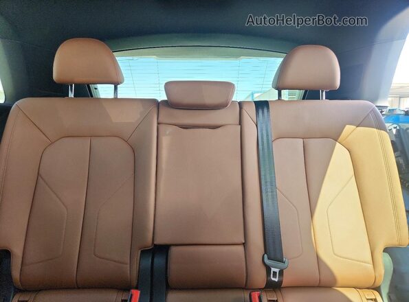 WA1EECF38M1023126 2021 AUDI Q3 Blue Հետևի նստատեղերի տեսք
