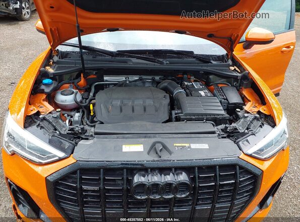 WA1EECF38N1026402 2022 AUDI Q3 Orange Вид ззаду