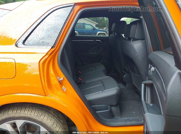 WA1EECF38N1026402 2022 AUDI Q3 Orange Вид наклейки з VIN-кодом