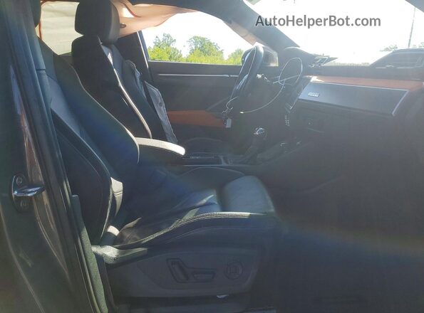 WA1EECF39K1066760 2019 AUDI Q3 Gray წინა სალონის ხედი