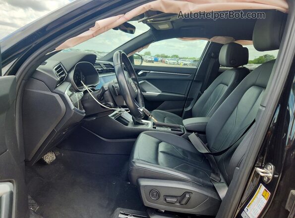 WA1EECF39N1088780 2022 AUDI Q3 Black Front interior view