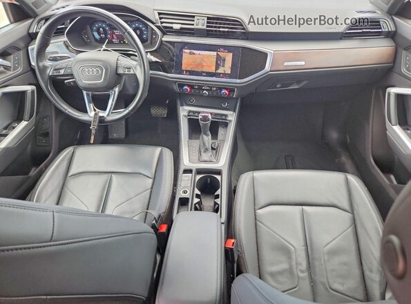 WA1EECF39N1088780 2022 AUDI Q3 Black Dashboard view