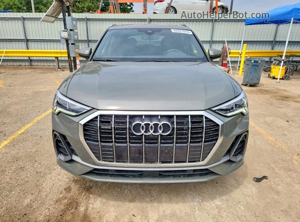 WA1EECF39S1037078 2025 AUDI Q3 Gray Front view