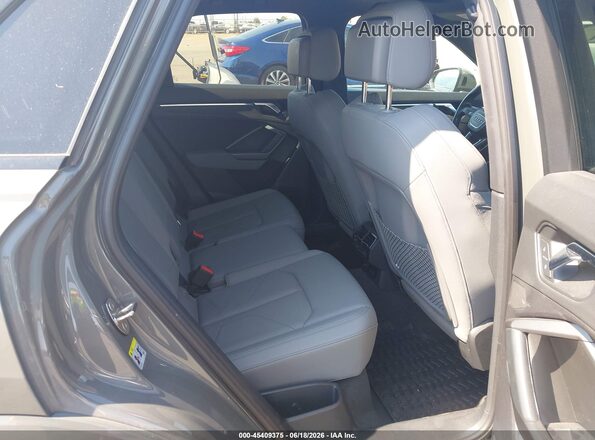 WA1EECF3XM1011026 2021 AUDI Q3 Gray Вид наклейки з VIN-кодом