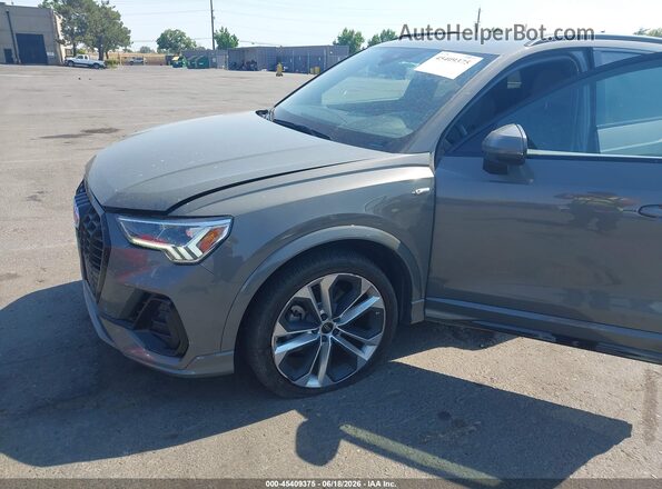 WA1EECF3XM1011026 2021 AUDI Q3 Gray Вид спереду