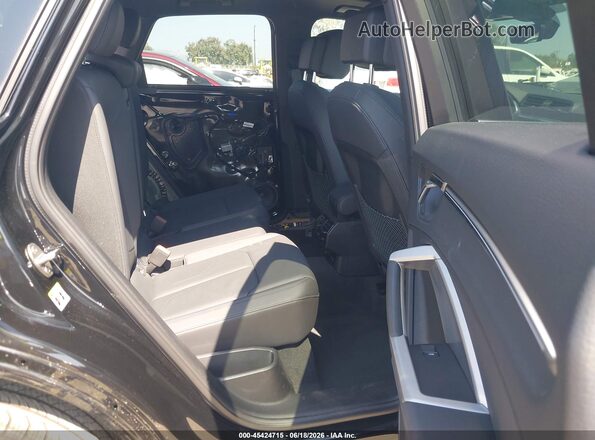 WA1EECF3XR1203182 2024 AUDI Q3 Black VIN კოდის სტიკერის ხედი