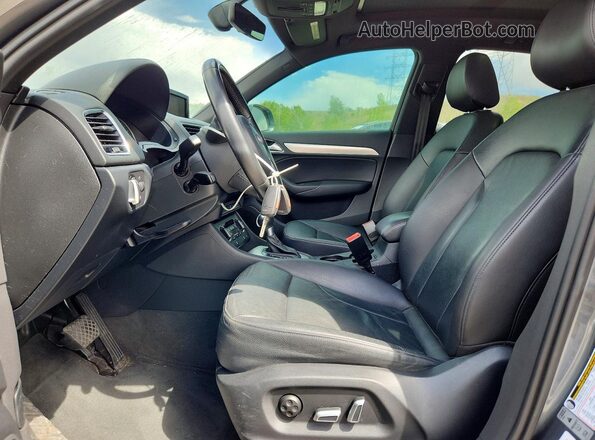 WA1EFCFS6GR007789 2016 AUDI Q3 Gray Vista interior delantera