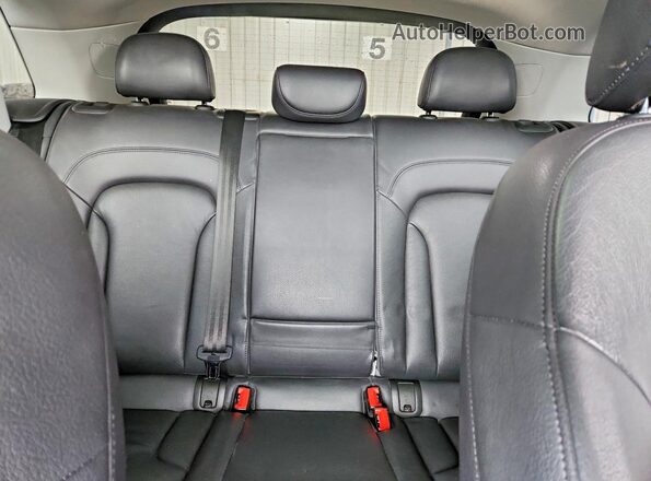 WA1EFCFS7GR000513 2016 AUDI Q3 White Հետևի նստատեղերի տեսք