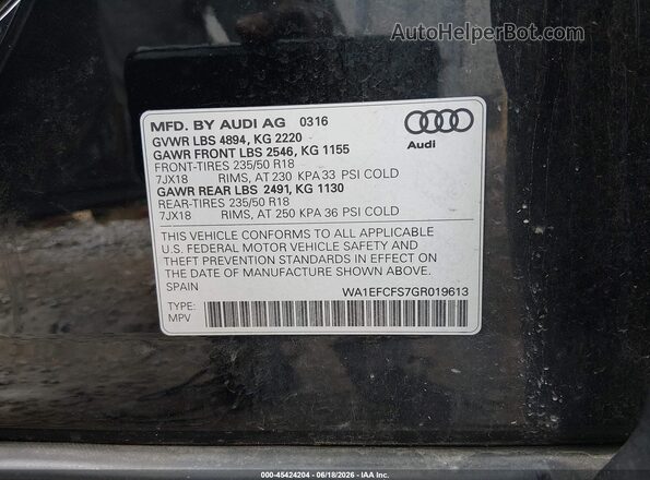 WA1EFCFS7GR019613 2016 AUDI Q3 Black Widok komory silnika
