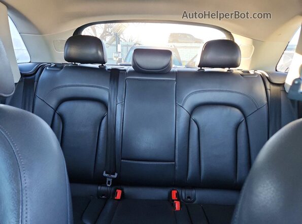WA1EFCFS8GR000732 2016 AUDI Q3 Black უკანა სავარძლების ხედი