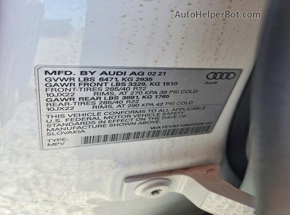 WA1EVAF10MD029102 2021 AUDI Q8 White 360 interior view