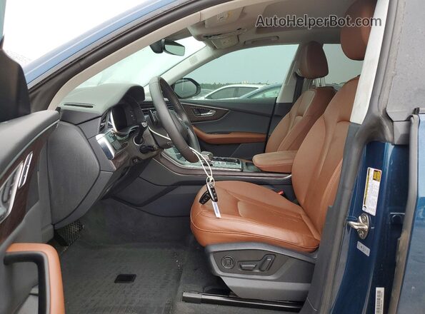 WA1EVAF12LD026197 2020 AUDI Q8 Blue Widok wnętrza z przodu