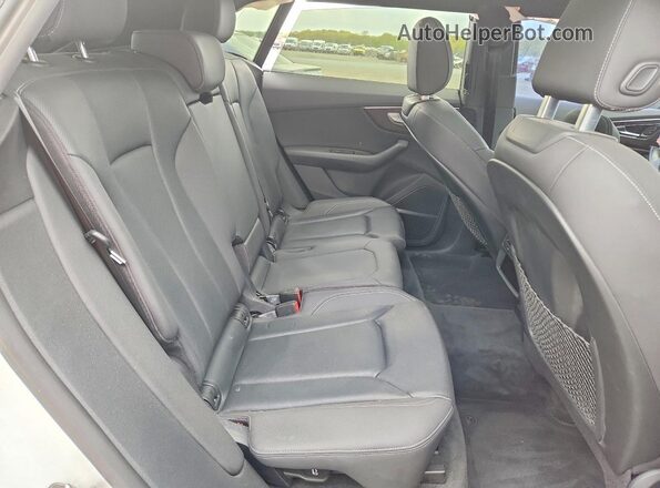 WA1EVAF14KD046885 2019 AUDI Q8 White 