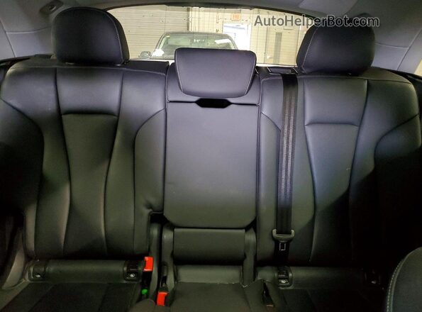 WA1EVAF16KD027464 2019 AUDI Q8 White Vista de los asientos traseros