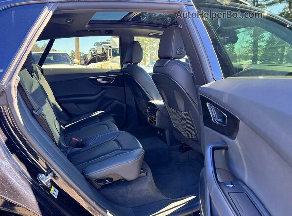 WA1EVAF19KD011890 2019 AUDI Q8 Черный Вид сзади