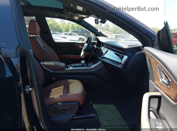 WA1EVBF12SD006780 2025 AUDI Q8 Black წინა სალონის ხედი