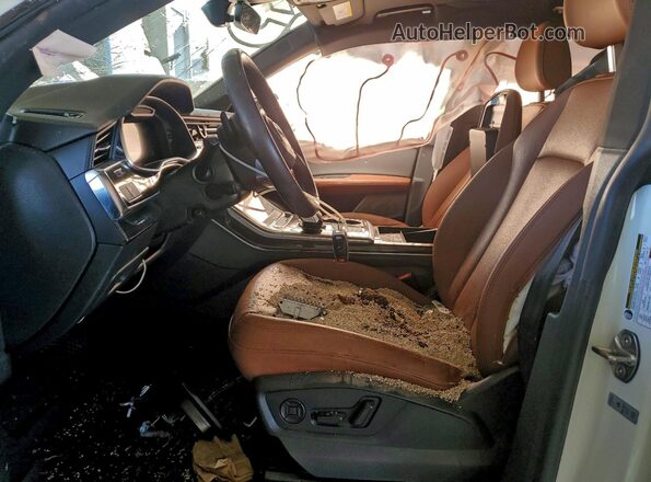 WA1EVBF14ND008003 2022 AUDI Q8 White Widok wnętrza z przodu