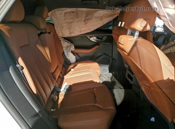 WA1EVBF14ND008003 2022 AUDI Q8 White Widok tylnych siedzeń