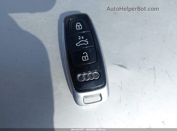 WA1EVBF16TD017752 2026 AUDI Q8 White Dashboard view