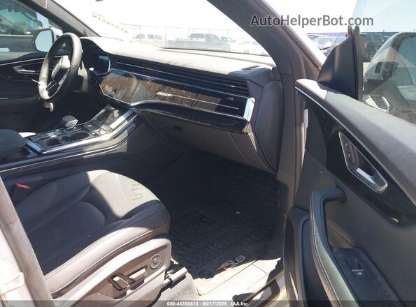 WA1EVBF1XSD005974 2025 AUDI Q8 White Widok wnętrza z przodu