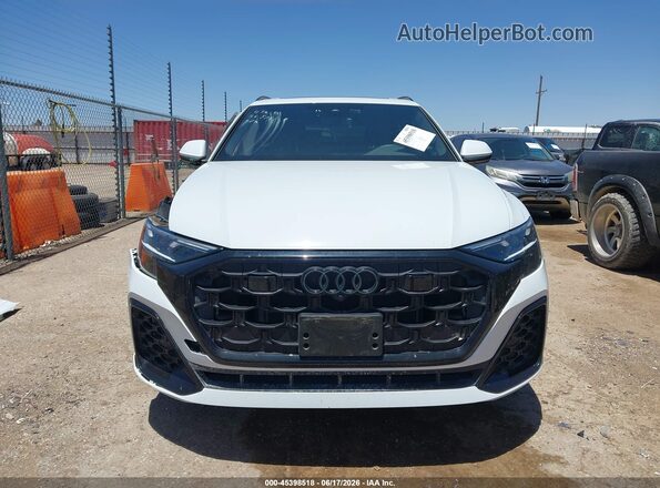 WA1EVBF1XSD005974 2025 AUDI Q8 White Widok wnętrza z tyłu