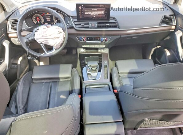 WA1F2AFY8R2131633 2024 AUDI Q5 Black Dashboard view