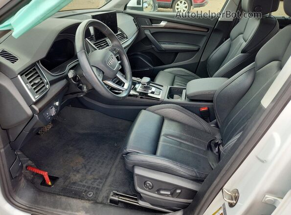 WA1FAAFY4P2164015 2023 AUDI Q5 White Սալոնի դիմացի տեսք