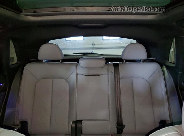 WA1FECF32L1017535 2020 AUDI Q3 White უკანა სავარძლების ხედი