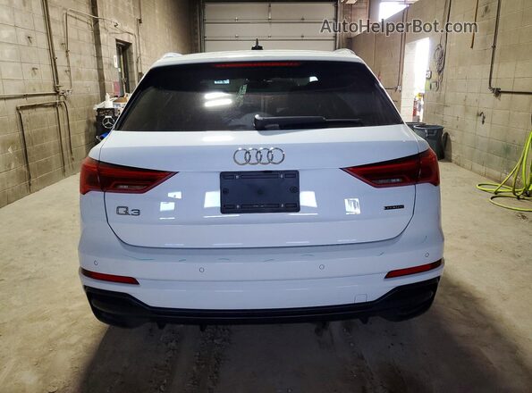 WA1FECF32L1017535 2020 AUDI Q3 White უკანა ხედი