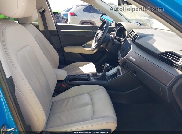 WA1FECF37K1083061 2019 AUDI Q3 Blue Vista interior delantera