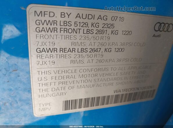 WA1FECF37K1083061 2019 AUDI Q3 Blue Vista del compartimento del motor