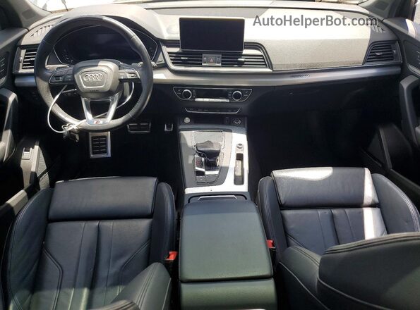 WA1FNAFY9J2142006 2018 AUDI Q5 Silver Widok deski rozdzielczej