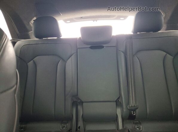 WA1FVAF16MD029884 2021 AUDI Q8 Gray Rear seats view